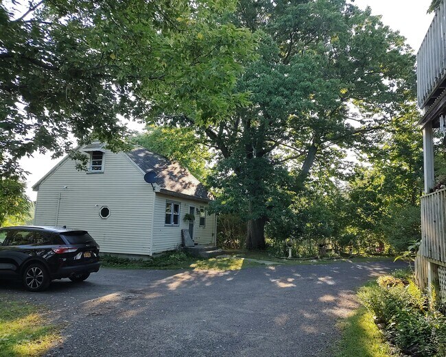 Vista lateral. - 1314 Blakeley Rd