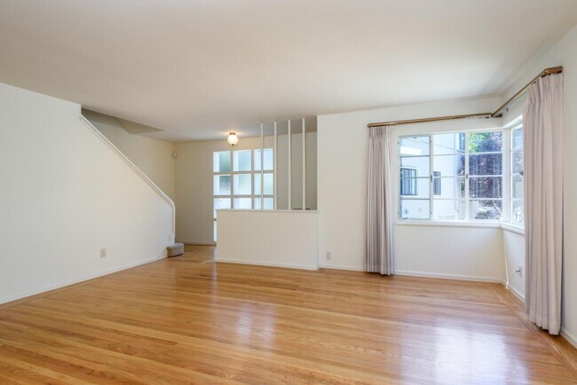 Foto del edificio - 230 Eaton Rd