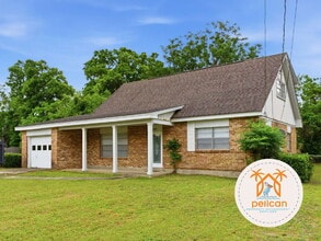Building Photo - 6390 Beauclair Dr