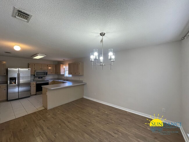 Building Photo - Prime Location and Stunning 4 Bedroom Home with Solar!