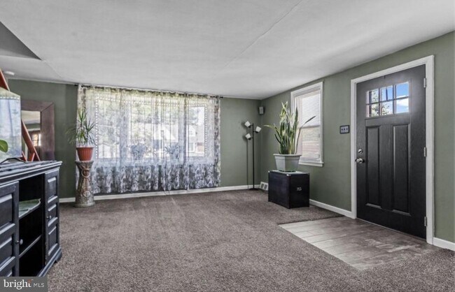 Foto del edificio - 809 Millwood Rd