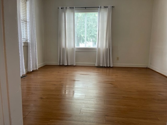 Living room - 429 Mulvane St