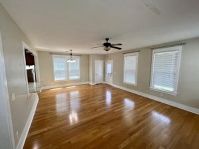 Building Photo - Carolina Park