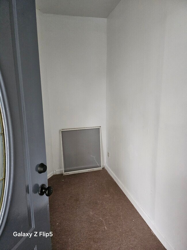 Foto del edificio - 407 W Broad St