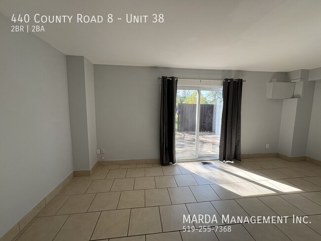Building Photo - CHAMRING 2 BED/1.5 BATH TOWNHOUSE - SOUTH ...