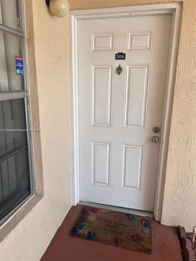 Building Photo - 15300 SW 106th Ter