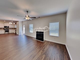 Building Photo - 307 Stable View Loop