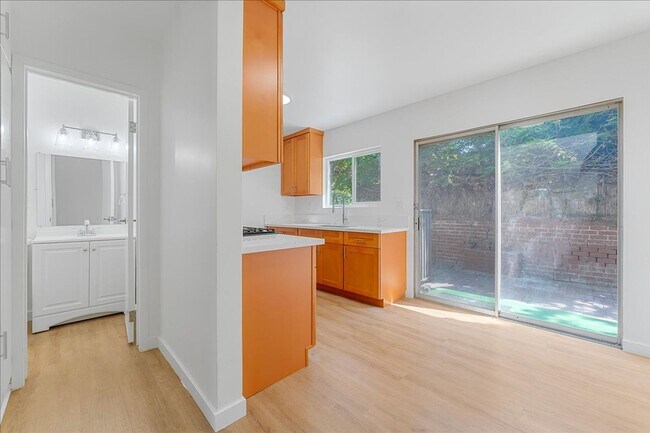 Foto del edificio - 3528 2nd St