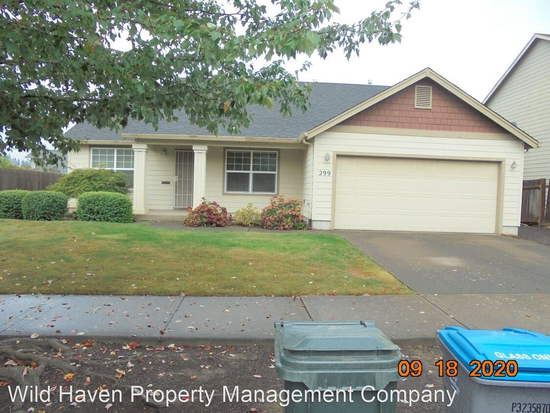 Primary Photo - 3 br, 2 bath House - 299 SW Mt. Mazama