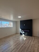 Building Photo - 6828 W Kirkwood Dr