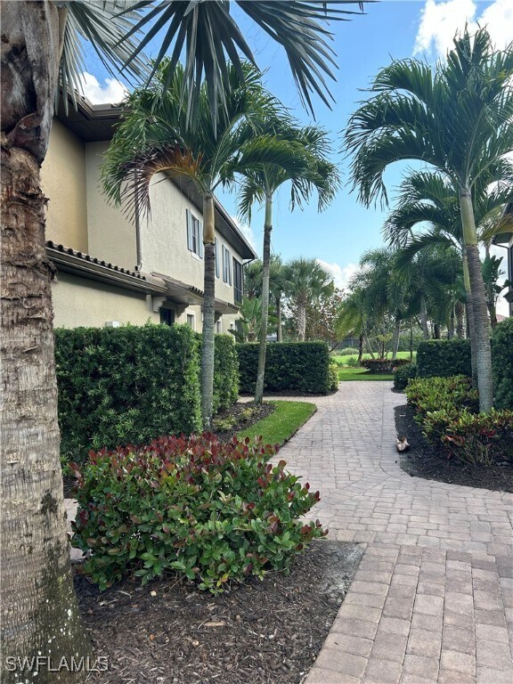 Foto del edificio - 8756 Bellano Ct