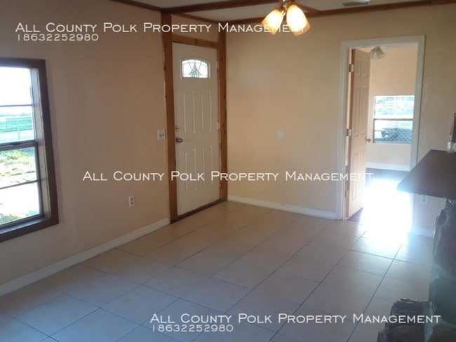 Building Photo - 4 bedroom in Lake Alfred FL 33850