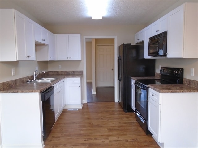 Building Photo - 206 Summerford Place