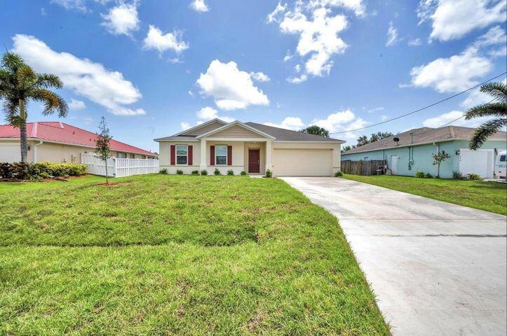 Foto principal - 5812 NW Gerald Cir