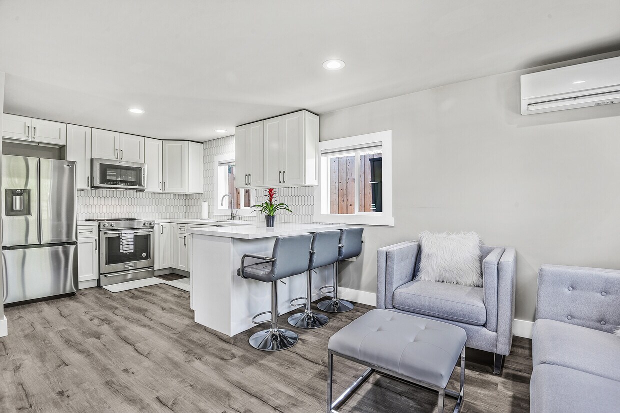 Foto principal - 2103 Hillside Ave
