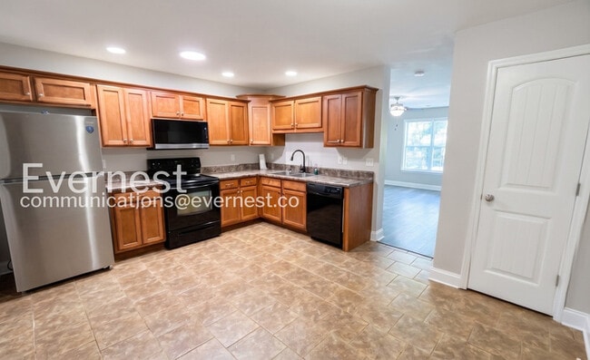 Building Photo - 124 Brown Estates Dr