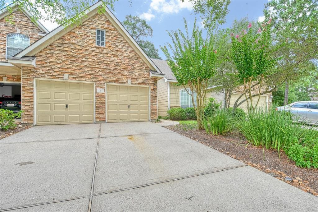 6 Wintergreen Trail, Spring, TX 77382 Condo for Rent in Spring, TX