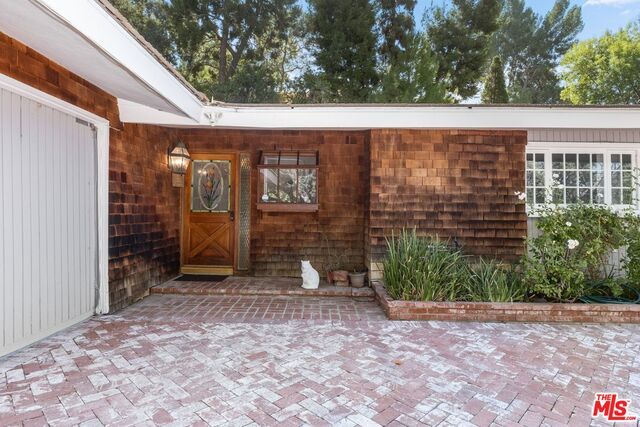 Building Photo - 5824 Laramie Ave