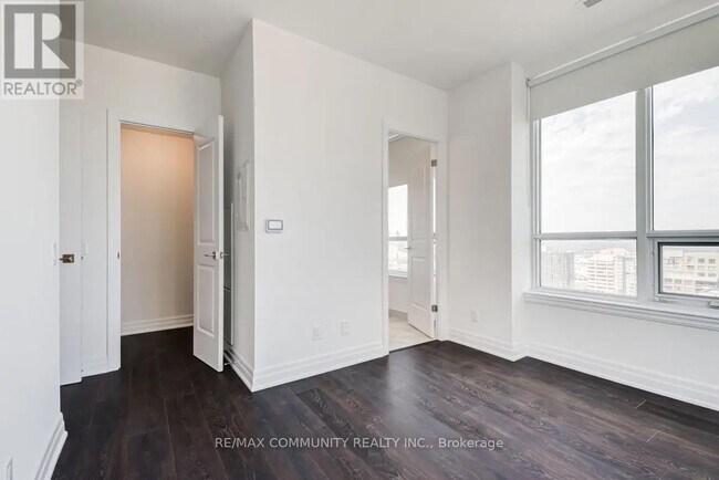Building Photo - 36-2636 Elm Dr W