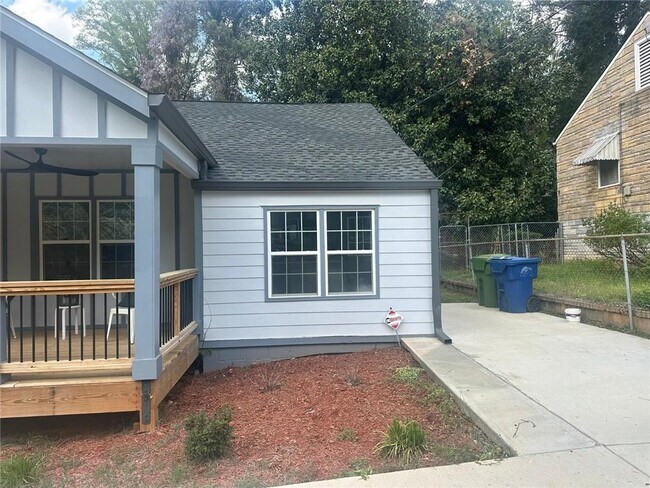 Foto del edificio - 1841 Bayberry Dr SW