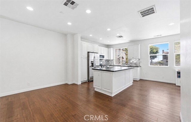 Building Photo - 2043 Owens Dr