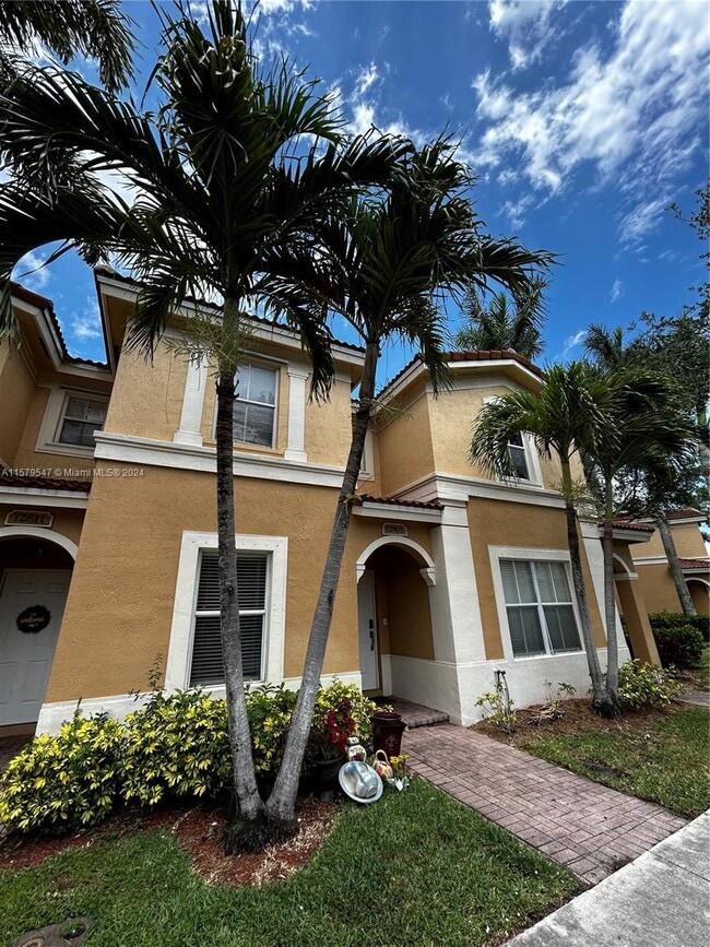 Building Photo - 12805 SW 31st Ct