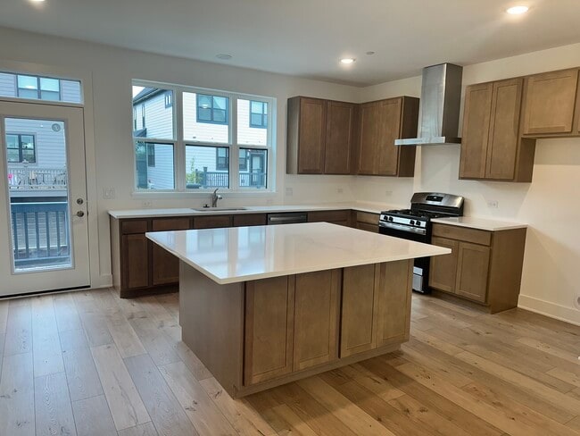 Foto del edificio - 6408 Levi Ln