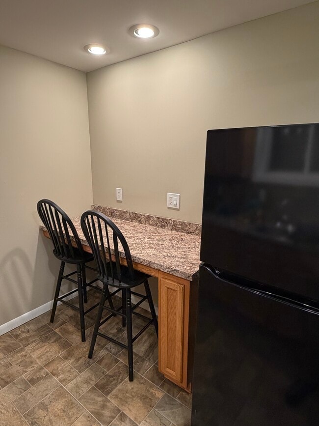 Building Photo - 1017 Pine St