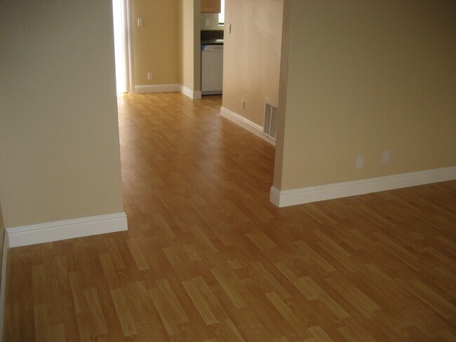Dining Room - 10817 Whipple St