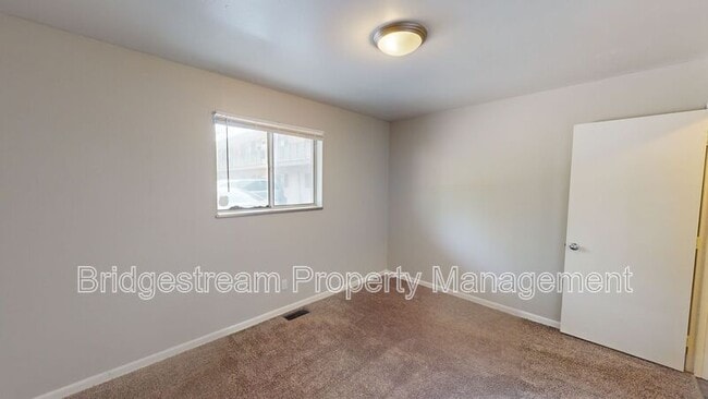 Foto del edificio - 7837 N Main St