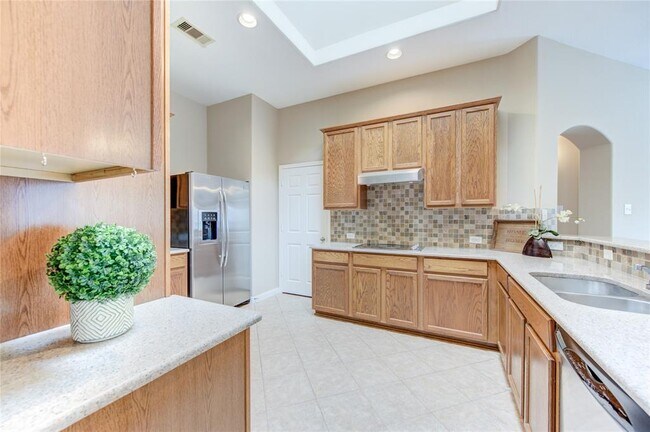 Building Photo - 5806 Cedar Field Way