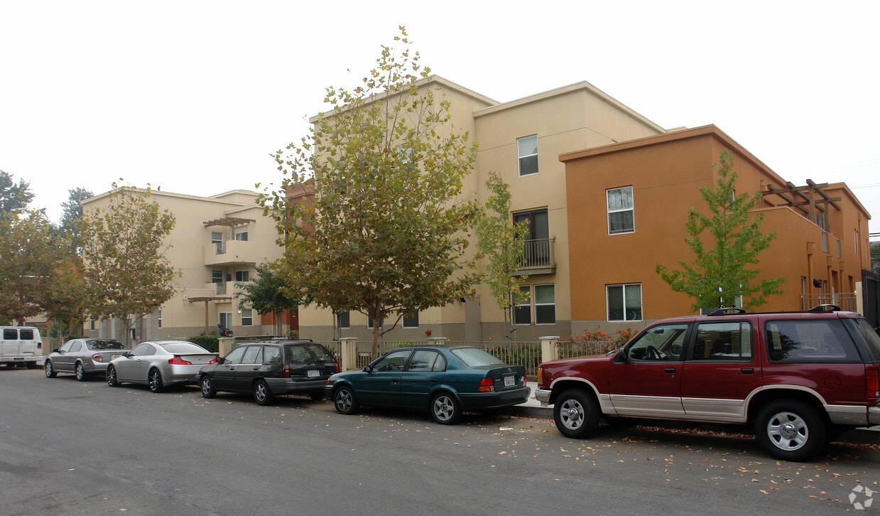 Building Photo - Cornerstone Apartments