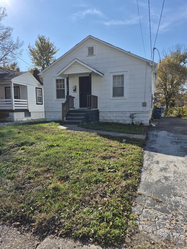 Building Photo - 429 Shirley Ave