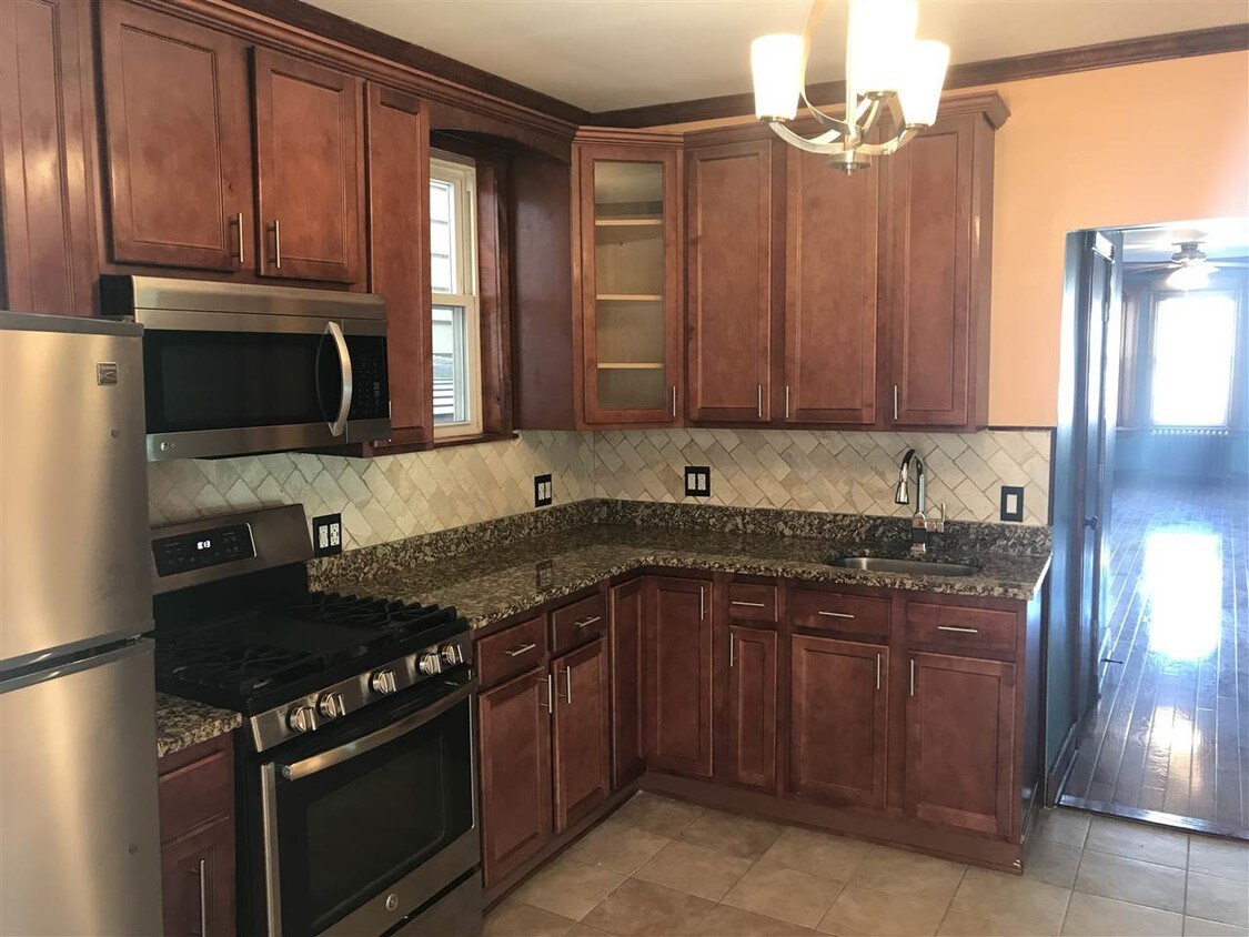Foto principal - 544 Liberty Ave