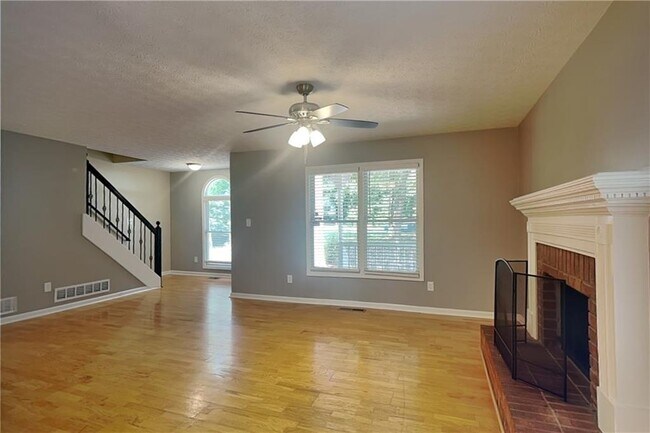Foto del edificio - 211 Mill Pointe Dr