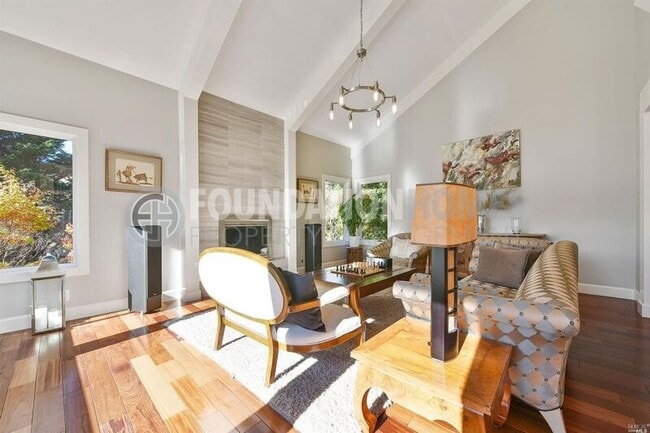 Building Photo - 52 Paseo Mirasol