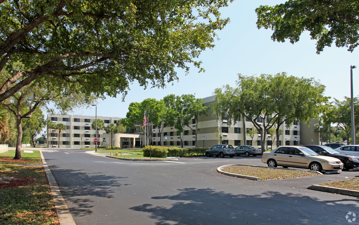 Primary Photo - Griffin Gardens