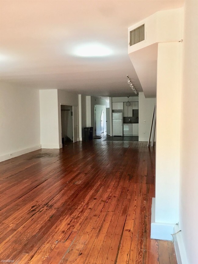 Foto del edificio - 1 br, 1.5 bath  - 118 N 3rd St Fl 3