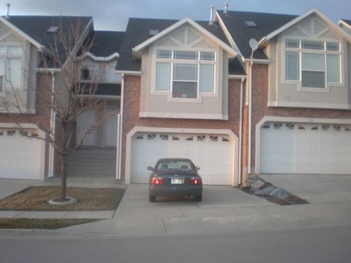 Beautiful 3 Bedroom Townhome in Bountiful Townhouse for Rent in