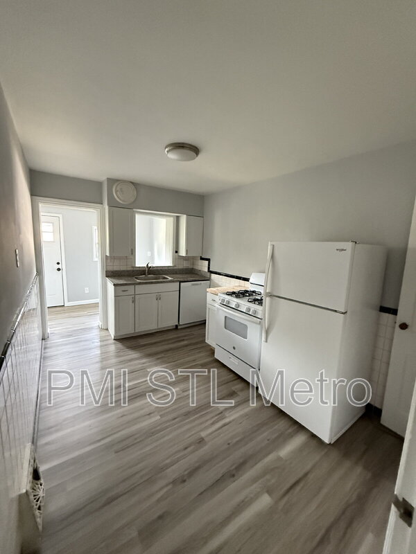 Building Photo - 4952-4956-4956 Oleatha Ave