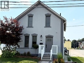 Building Photo - 69 Regina St N