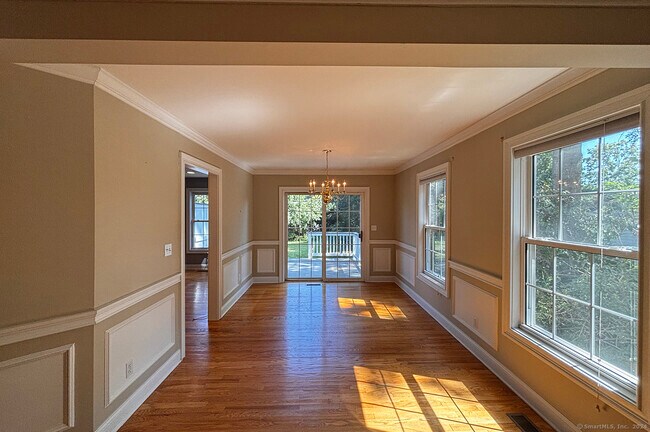 Foto del edificio - 405 S Pine Creek Rd