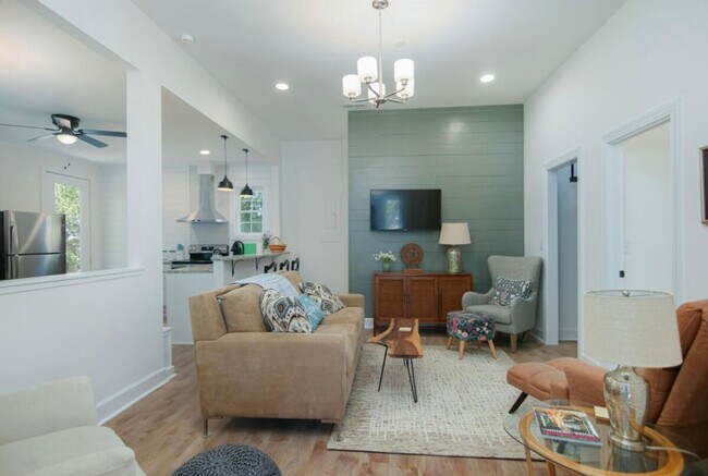 Foto del edificio - 452 Riverland Dr