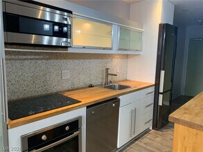 Building Photo - 3111 Bel Air Dr