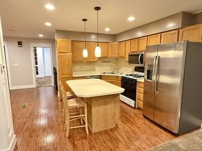 Building Photo - 7426 S 700 E