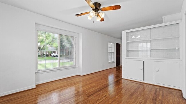 Building Photo - 3751 Maroneal St