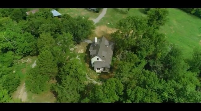 Building Photo - Charming 3BR House in Cornersville TN