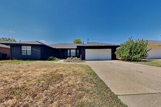 Building Photo - 12013 Sylvester Dr