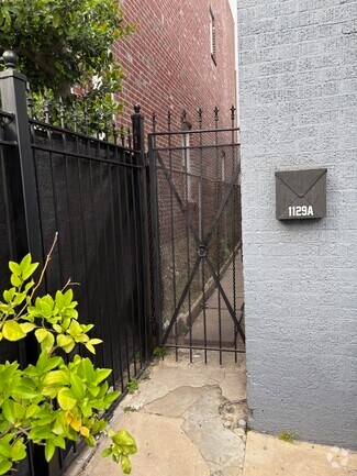 Building Photo - 1129 Ursulines Ave
