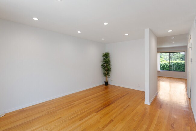 Foto del edificio - 246 Green Heath Plz